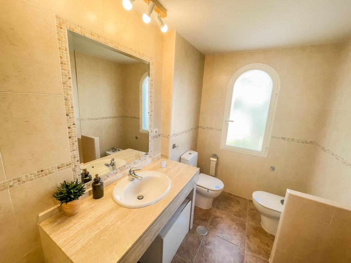 Charming Townhouse With Sea Views & Pool In Altea Villa Calpe Exterior photo