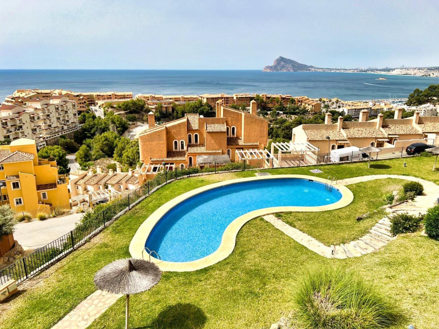 Charming Townhouse With Sea Views & Pool In Altea Villa Calpe Exterior photo
